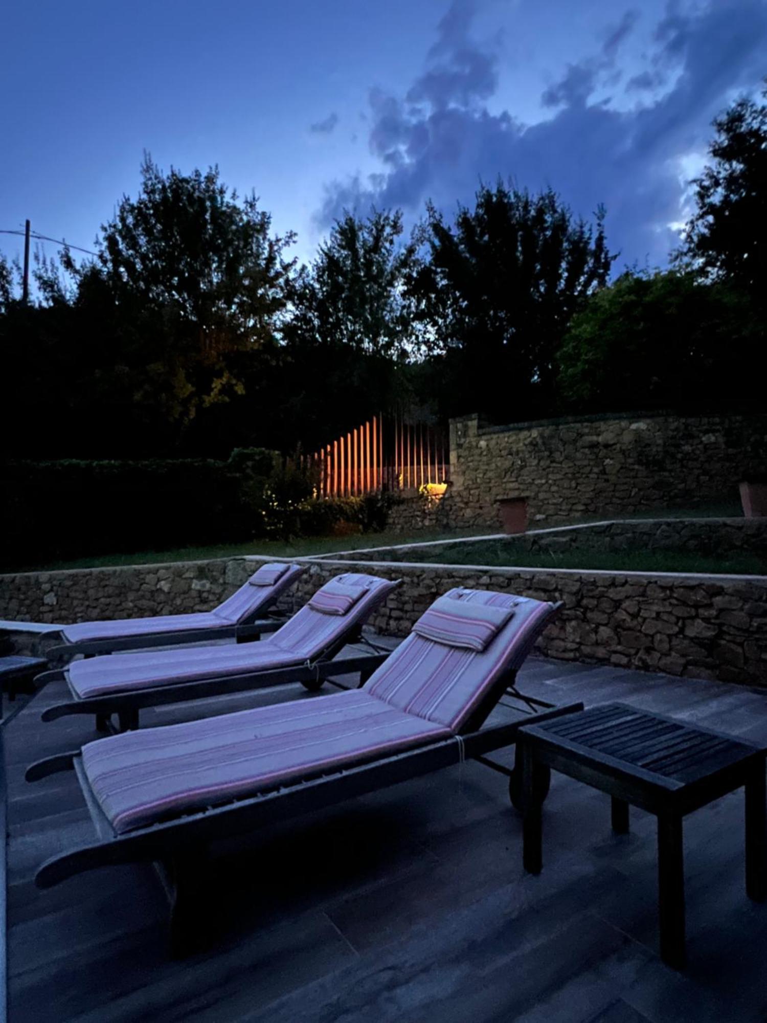 Gite Du Manoir Le Roc Couze-et-Saint-Front Esterno foto