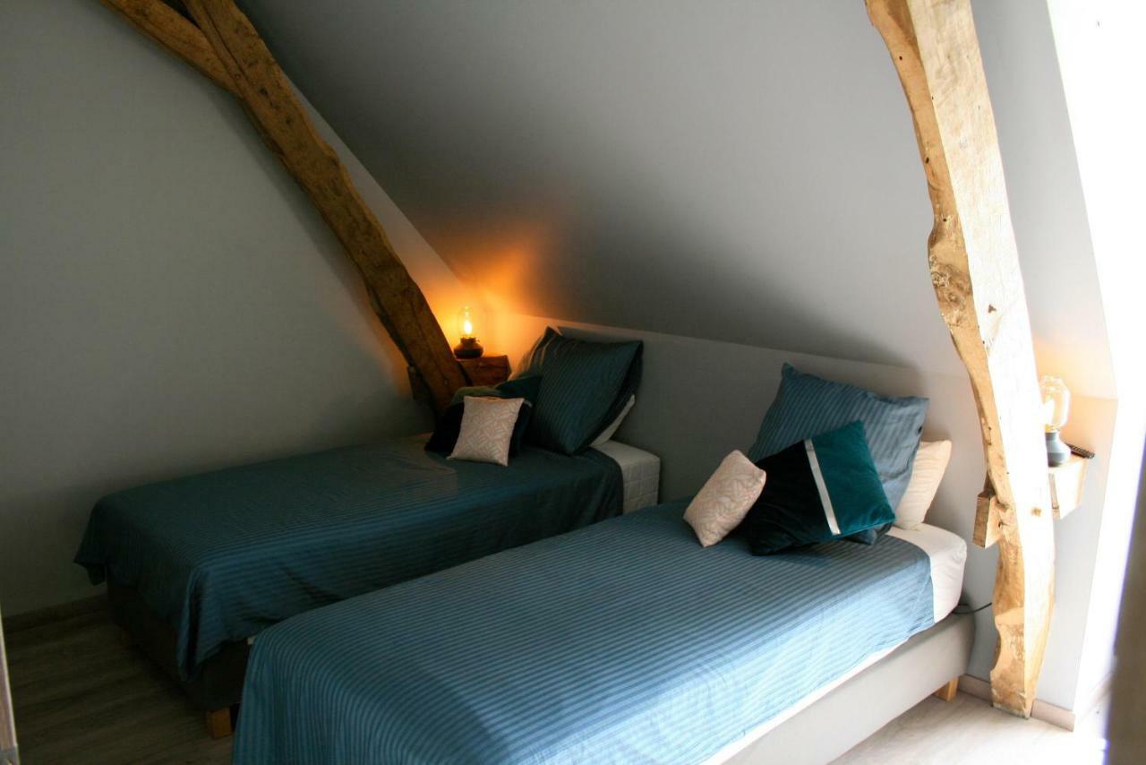 Gite Du Manoir Le Roc Couze-et-Saint-Front Esterno foto